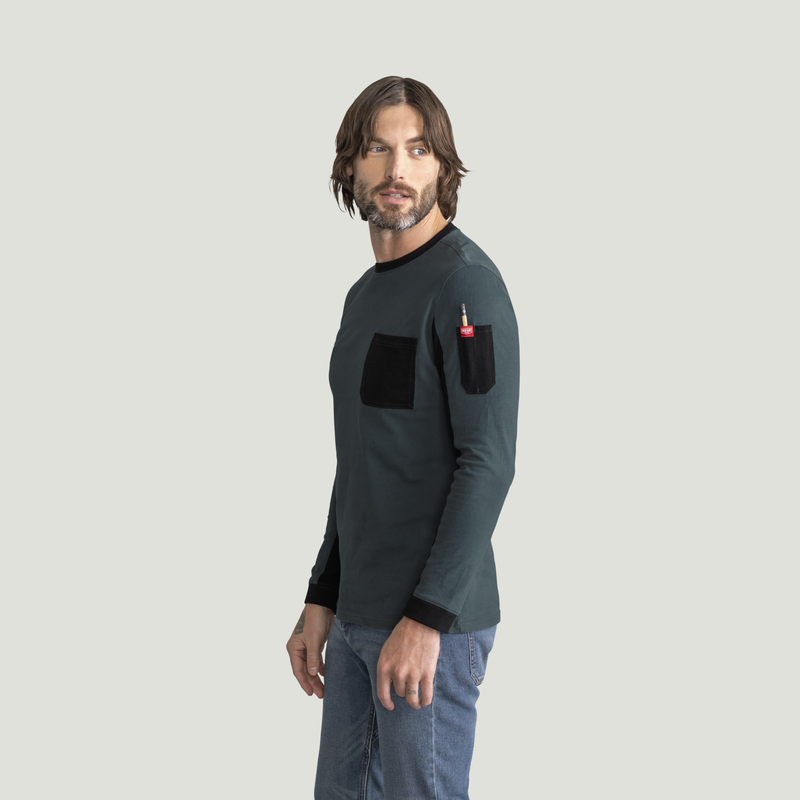 Men's Slim Fit Cotton Long Sleeve Pocket T-Shirt image number 3