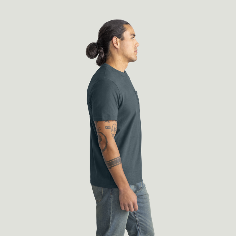 Men's Slim Fit Cotton Pocket T-Shirt image number 3