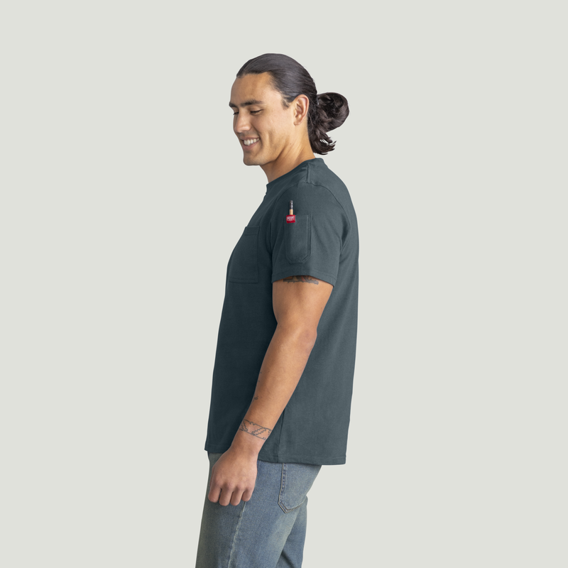 Men's Slim Fit Cotton Pocket T-Shirt image number 2