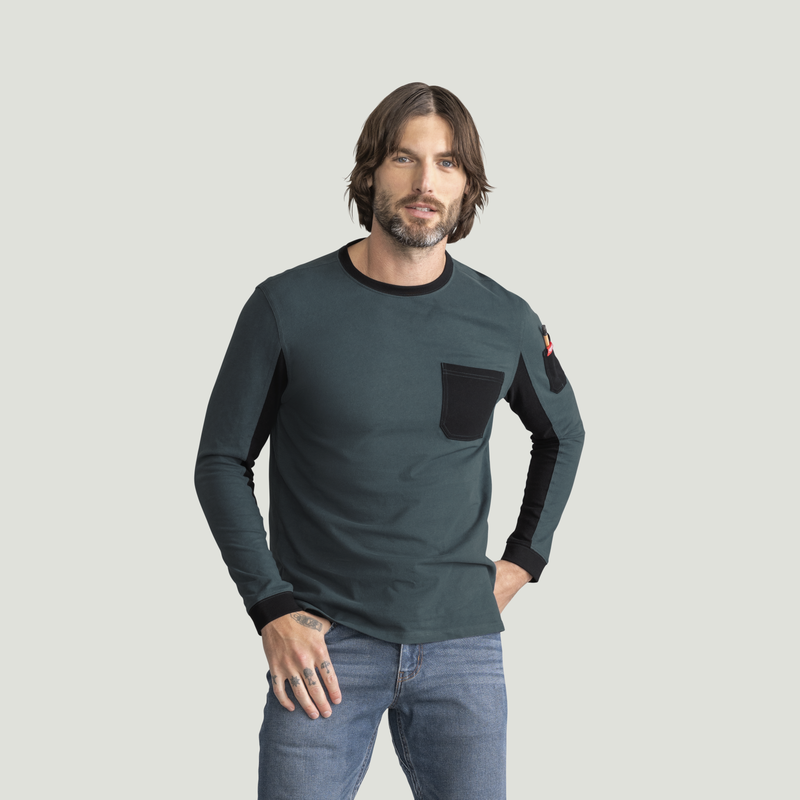 Men's Slim Fit Cotton Long Sleeve Pocket T-Shirt image number 1