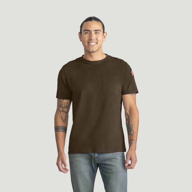 Men's Slim Fit Cotton Pocket T-Shirt image number 1
